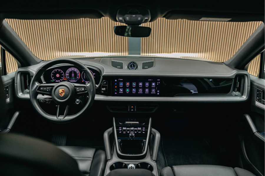 Porsche Cayenne Coupé 3.0 E-Hybrid | Head-up | Bose | Sport Chrono | Stuurverwarming | Stoelverwarming en verkoeling | Trekhaak | Kreide |