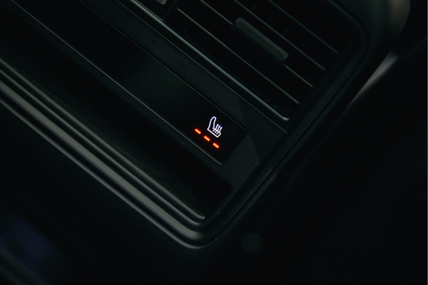 Porsche Cayenne Coupé 3.0 E-Hybrid | Head-up | Bose | Sport Chrono | Stuurverwarming | Stoelverwarming en verkoeling | Trekhaak | Kreide |