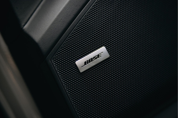 Porsche Cayenne Coupé 3.0 E-Hybrid | Head-up | Bose | Sport Chrono | Stuurverwarming | Stoelverwarming en verkoeling | Trekhaak | Kreide |