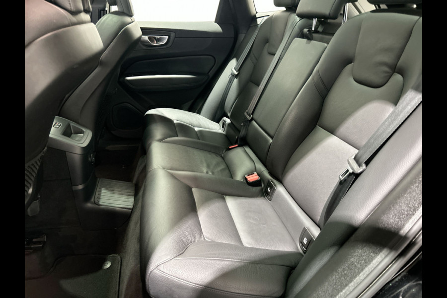 Volvo XC60 2.0 T8 Plug-in hybrid AWD Ultimate Bright Leer, panorama schuif/kanteldak, Harman Kardon