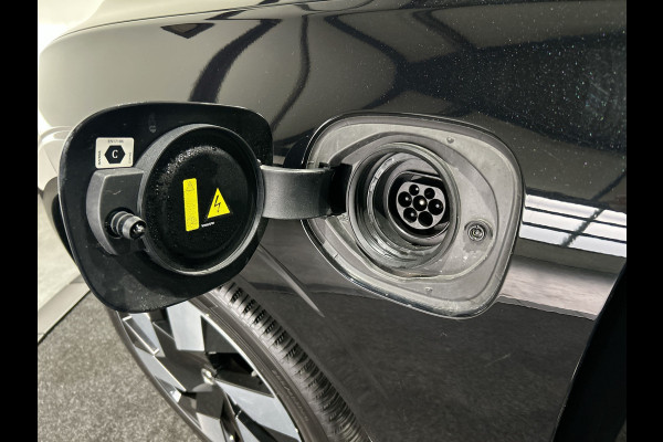 Volvo XC60 2.0 T8 Plug-in hybrid AWD Ultimate Bright Leer, panorama schuif/kanteldak, Harman Kardon