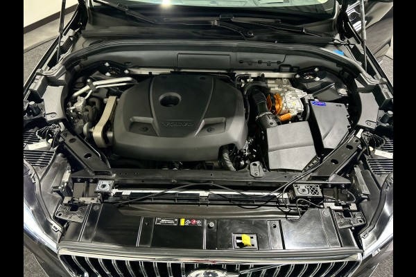 Volvo XC60 2.0 T8 Plug-in hybrid AWD Ultimate Bright Leer, panorama schuif/kanteldak, Harman Kardon