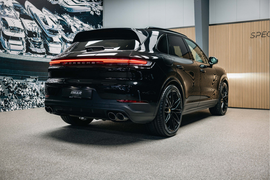 Porsche Cayenne 3.0 E-Hybrid | Luchtvering | Sport Chrono | Head-Up | Pano | Sportstoelen 18-voudig | Stuurverwarming |