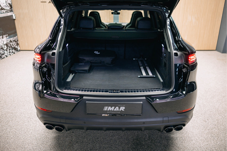 Porsche Cayenne 3.0 E-Hybrid | Luchtvering | Sport Chrono | Head-Up | Pano | Sportstoelen 18-voudig | Stuurverwarming |