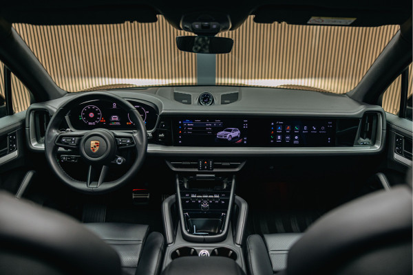 Porsche Cayenne 3.0 E-Hybrid | Luchtvering | Sport Chrono | Head-Up | Pano | Sportstoelen 18-voudig | Stuurverwarming |