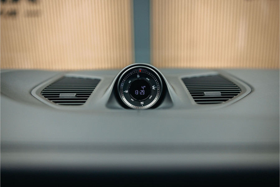 Porsche Cayenne 3.0 E-Hybrid | Luchtvering | Sport Chrono | Head-Up | Pano | Sportstoelen 18-voudig | Stuurverwarming |