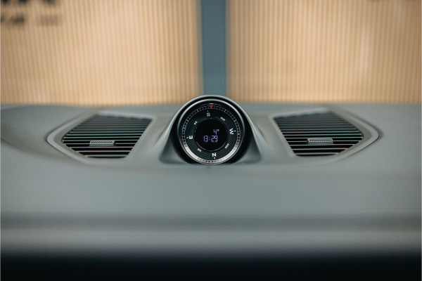 Porsche Cayenne 3.0 E-Hybrid | Luchtvering | Sport Chrono | Head-Up | Pano | Sportstoelen 18-voudig | Stuurverwarming |