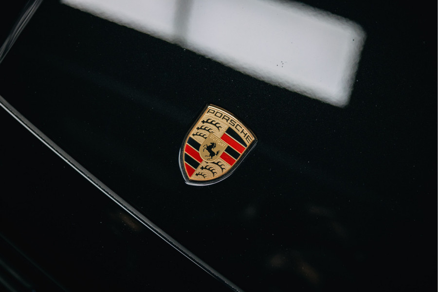 Porsche Cayenne 3.0 E-Hybrid | Luchtvering | Sport Chrono | Head-Up | Pano | Sportstoelen 18-voudig | Stuurverwarming |