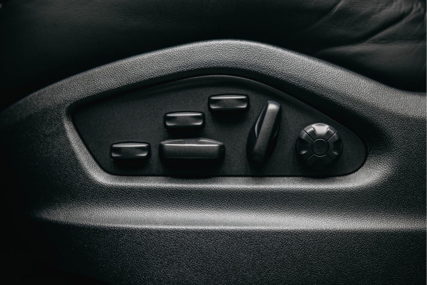 Porsche Cayenne 3.0 E-Hybrid | Luchtvering | Sport Chrono | Head-Up | Pano | Sportstoelen 18-voudig | Stuurverwarming |