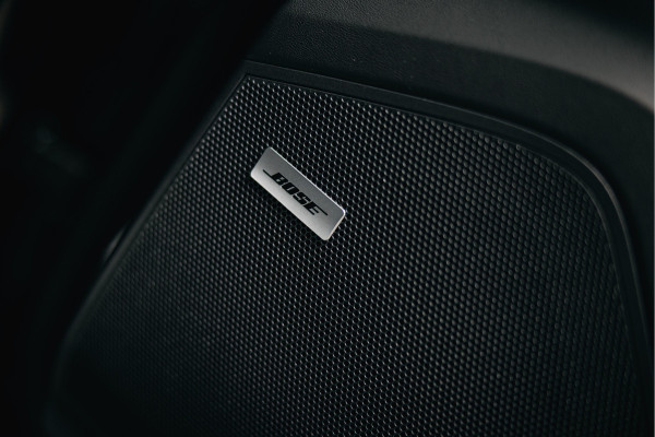 Porsche Cayenne 3.0 E-Hybrid | Luchtvering | Sport Chrono | Head-Up | Pano | Sportstoelen 18-voudig | Stuurverwarming |