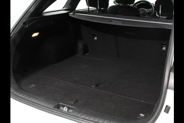 Kia Ceed Sportswagon 1.6 GDI PHEV DynamicLine Climate control | Adaptieve cruise control | Stuur verwarming | Stoel verwarming | Parkeersensoren | Achteruitrijcamera | Apple Carplay/ Android Auto