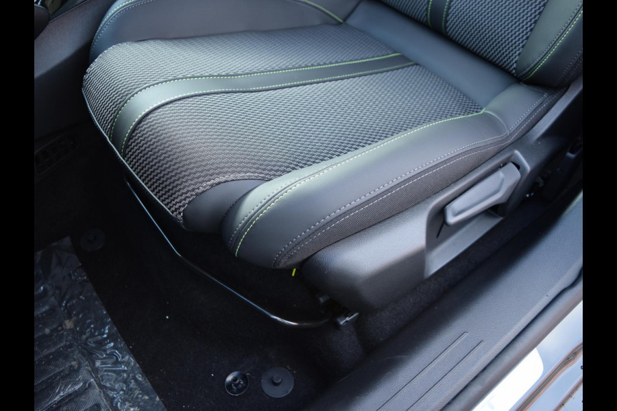 Peugeot 208 1.2 Hybrid 110 e-DCS6 GT | PACK DRIVE ASSIST PLUS | VISION & NAVIGTION PACK |