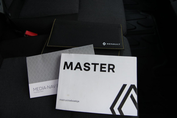 Renault Master T35 2.3 dCi 180PK L2H2 Energy Work Edition / Trekhaak / Imperiaal / Camera