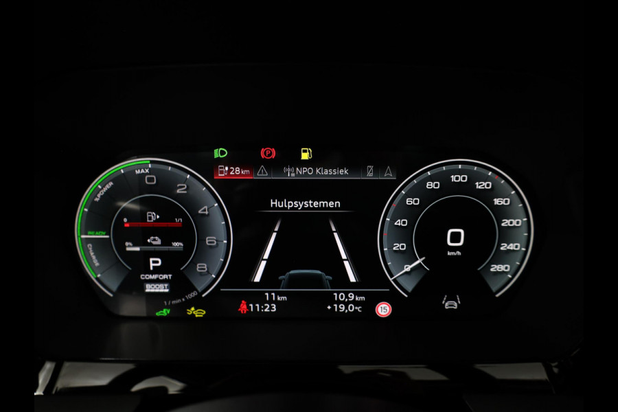 Audi A3 Sportback 45 TFSI e S edition Competition 272 pk SOH 100% S-tronic| Navigatie | Panoramadak | Private lease vanaf €798,- | Achteruitrijcamera | Adaptieve cruise control | Matrix LED koplampen |