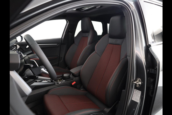 Audi A3 Sportback 45 TFSI e S edition Competition 272 pk SOH 100% S-tronic| Navigatie | Panoramadak | Private lease vanaf €798,- | Achteruitrijcamera | Adaptieve cruise control | Matrix LED koplampen |
