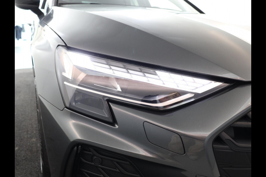 Audi A3 Sportback 45 TFSI e S edition Competition 272 pk SOH 100% S-tronic| Navigatie | Panoramadak | Private lease vanaf €798,- | Achteruitrijcamera | Adaptieve cruise control | Matrix LED koplampen |