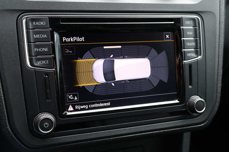 Volkswagen Caddy 2.0 TDI 150 PK DSG Highline | Marge | BTW / BPM Vrij | ACC | Bi-Xenon | Navigatie | Standkachel | 360 PDC | Camera | L+R Schuifdeur | Trekhaak | Lederen bekleding | Nieuwe APK