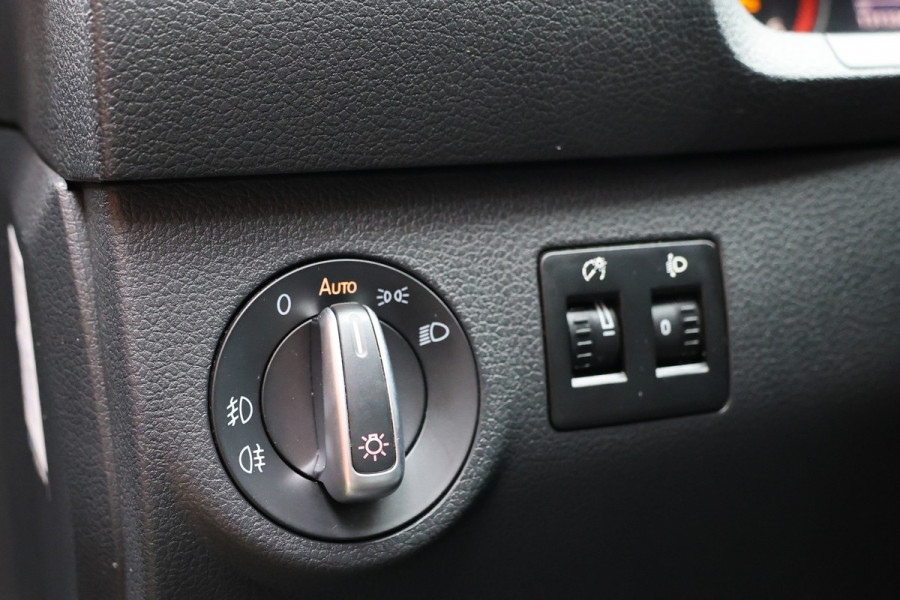 Volkswagen Caddy 2.0 TDI 150 PK DSG Highline | Marge | BTW / BPM Vrij | ACC | Bi-Xenon | Navigatie | Standkachel | 360 PDC | Camera | L+R Schuifdeur | Trekhaak | Lederen bekleding | Nieuwe APK