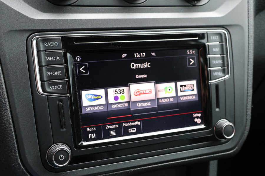 Volkswagen Caddy 2.0 TDI 150 PK DSG Highline | Marge | BTW / BPM Vrij | ACC | Bi-Xenon | Navigatie | Standkachel | 360 PDC | Camera | L+R Schuifdeur | Trekhaak | Lederen bekleding | Nieuwe APK