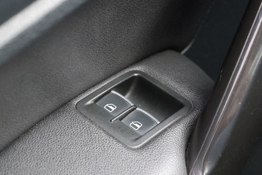 Volkswagen Caddy 2.0 TDI 150 PK DSG Highline | Marge | BTW / BPM Vrij | ACC | Bi-Xenon | Navigatie | Standkachel | 360 PDC | Camera | L+R Schuifdeur | Trekhaak | Lederen bekleding | Nieuwe APK