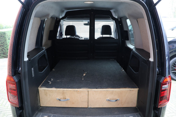 Volkswagen Caddy 2.0 TDI 150 PK DSG Highline | Marge | BTW / BPM Vrij | ACC | Bi-Xenon | Navigatie | Standkachel | 360 PDC | Camera | L+R Schuifdeur | Trekhaak | Lederen bekleding | Nieuwe APK