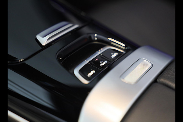 Mercedes-Benz CLE Cabriolet 300 4MATIC AMG Line / Massage / Head Up / Memory / Aircap / Leder / Verkoeling / Burmester / 20 Inch