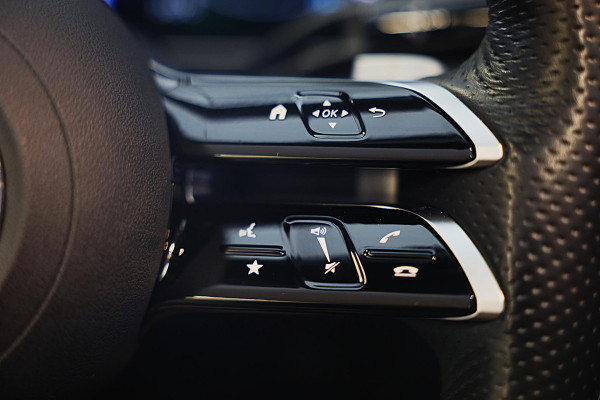 Mercedes-Benz CLE Cabriolet 300 4MATIC AMG Line / Massage / Head Up / Memory / Aircap / Leder / Verkoeling / Burmester / 20 Inch