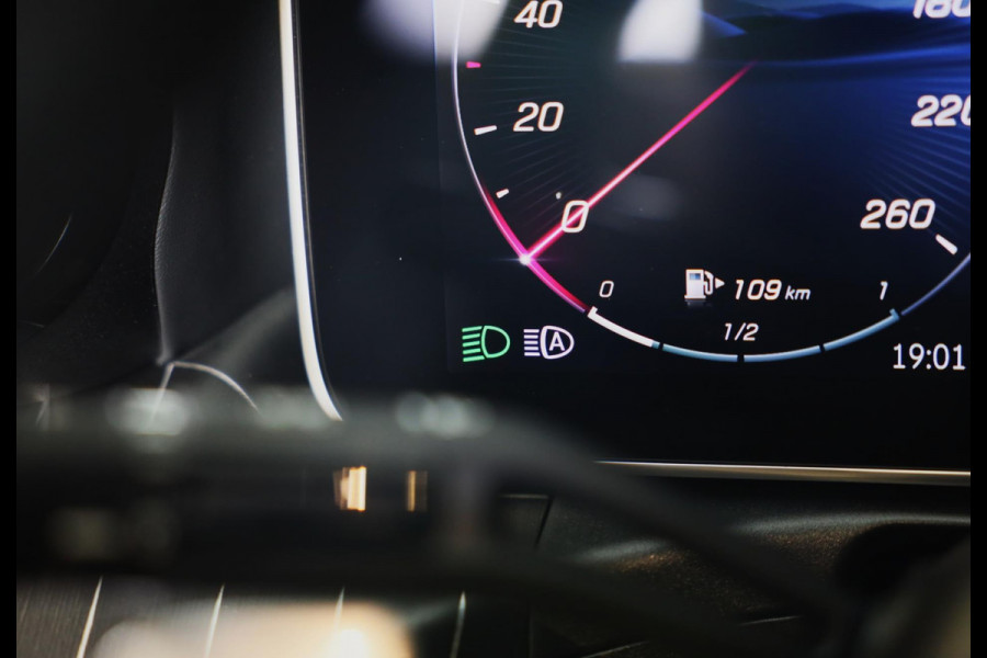 Mercedes-Benz CLE Cabriolet 300 4MATIC AMG Line / Massage / Head Up / Memory / Aircap / Leder / Verkoeling / Burmester / 20 Inch