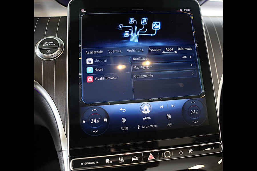 Mercedes-Benz CLE Cabriolet 300 4MATIC AMG Line / Massage / Head Up / Memory / Aircap / Leder / Verkoeling / Burmester / 20 Inch