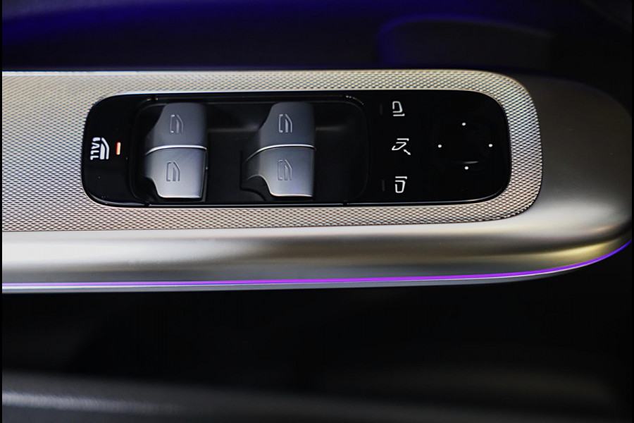 Mercedes-Benz CLE Cabriolet 300 4MATIC AMG Line / Massage / Head Up / Memory / Aircap / Leder / Verkoeling / Burmester / 20 Inch