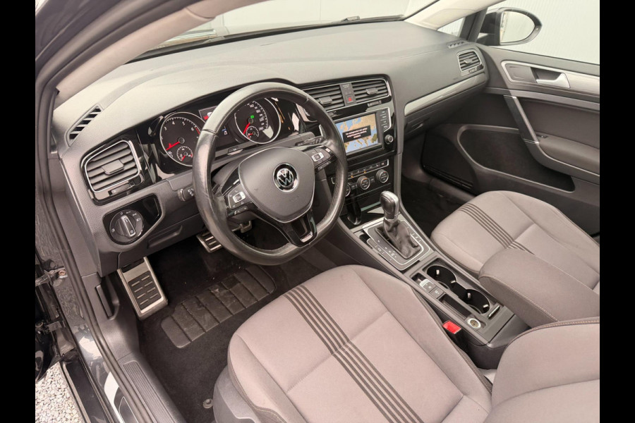 Volkswagen Golf 1.4 TSI Business R -Line DSG Schuif/opendak Cruise Navigatie Stoelverw Clima Parkpilot