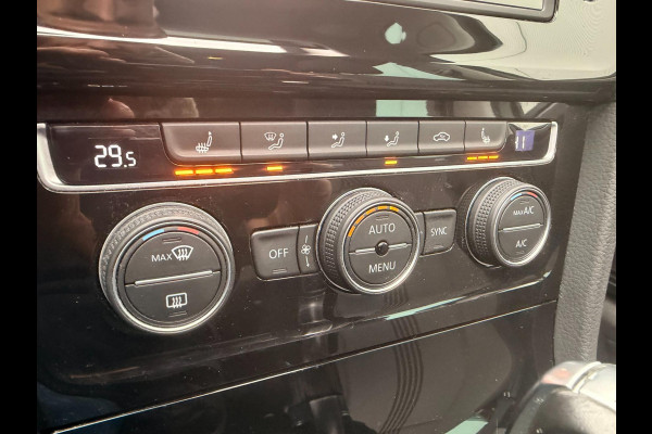 Volkswagen Golf 1.4 TSI Business R -Line DSG Schuif/opendak Cruise Navigatie Stoelverw Clima Parkpilot