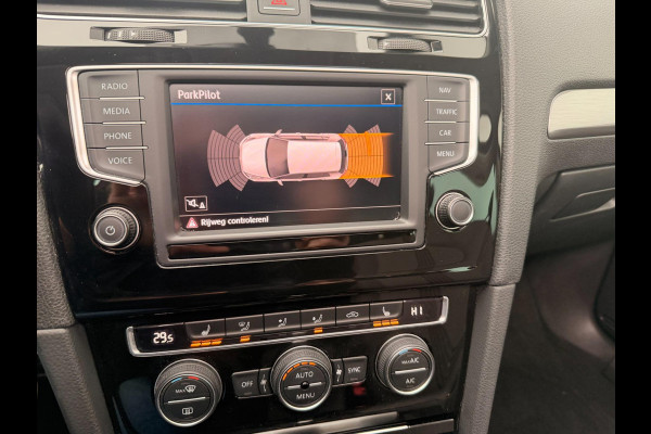 Volkswagen Golf 1.4 TSI Business R -Line DSG Schuif/opendak Cruise Navigatie Stoelverw Clima Parkpilot