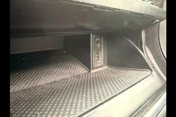 Volkswagen Golf 1.4 TSI Business R -Line DSG Schuif/opendak Cruise Navigatie Stoelverw Clima Parkpilot