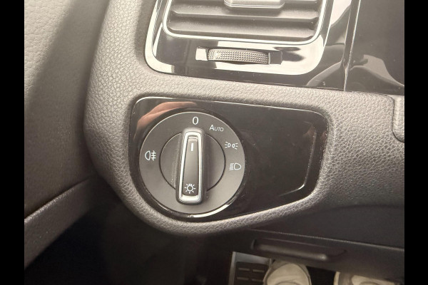 Volkswagen Golf 1.4 TSI Business R -Line DSG Schuif/opendak Cruise Navigatie Stoelverw Clima Parkpilot