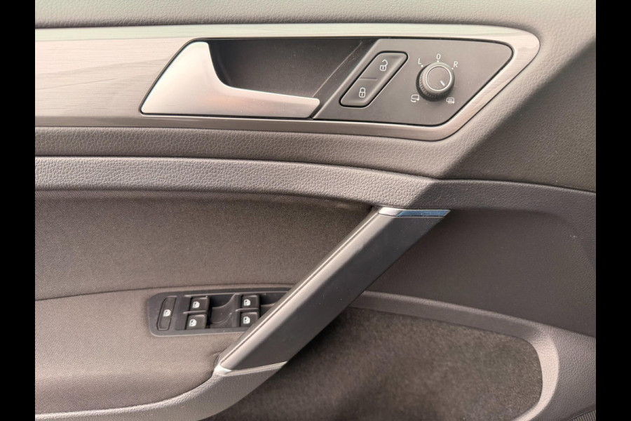 Volkswagen Golf 1.4 TSI Business R -Line DSG Schuif/opendak Cruise Navigatie Stoelverw Clima Parkpilot