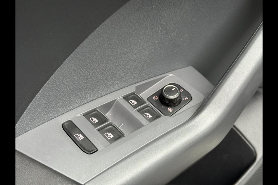 Volkswagen T-Cross 1.5 TSI R-Line | ACC | Airco | PDC |