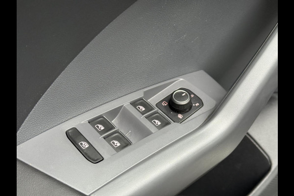 Volkswagen T-Cross 1.5 TSI R-Line | ACC | Airco | PDC |