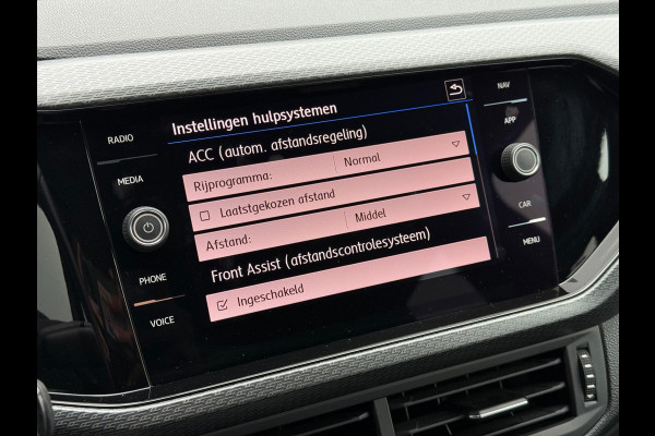 Volkswagen T-Cross 1.5 TSI R-Line | ACC | Airco | PDC |