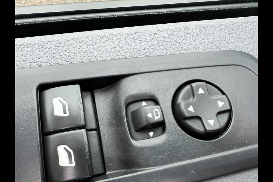 Peugeot Expert 2.0 BlueHDI 120 L2 Asphalt Automaat
