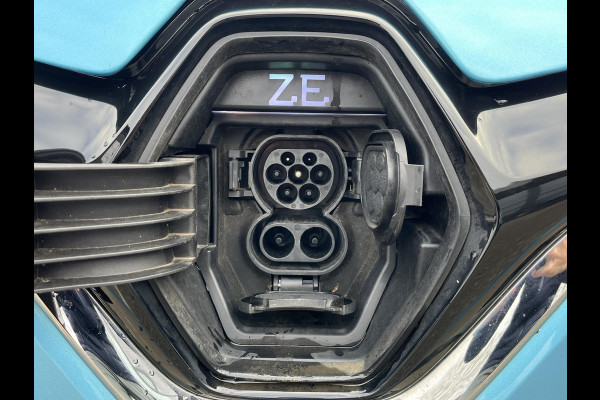 Renault ZOE R135 Intens 52 kWh VAN: €16.900- VOOR: €13.877,- UW EINDEJAARSVOORDEEL: €3.023 |SOH 94% KOOPACCU | 3-FASE LADER + SNELLAADFUNCTIE | STOEL + STUURWIELVERWARMING | CAMERA | NAVI |Rijklaar geleverd met 12 maanden BOVAG-garantie