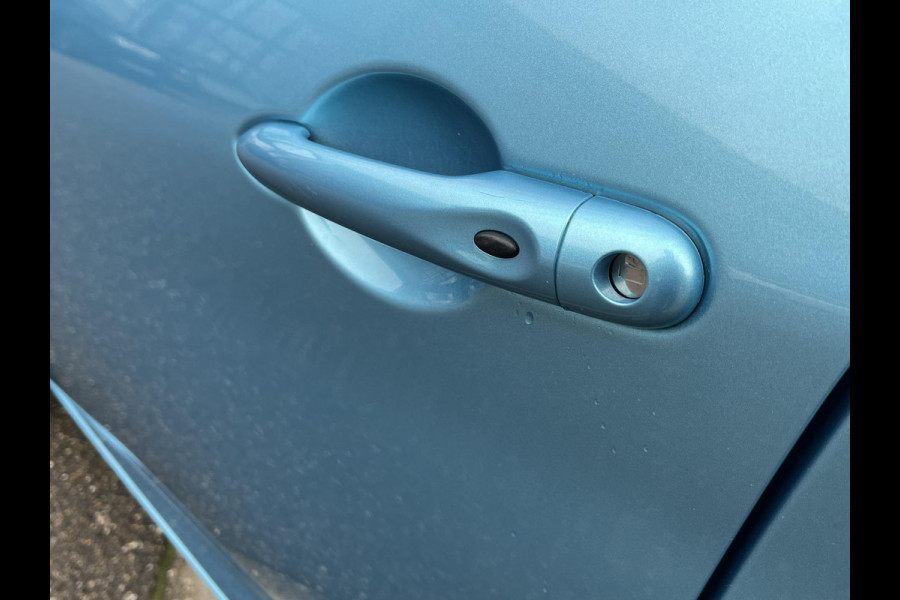 Renault ZOE R135 Intens 52 kWh VAN: €16.900- VOOR: €13.877,- UW EINDEJAARSVOORDEEL: €3.023 |SOH 94% KOOPACCU | 3-FASE LADER + SNELLAADFUNCTIE | STOEL + STUURWIELVERWARMING | CAMERA | NAVI |Rijklaar geleverd met 12 maanden BOVAG-garantie