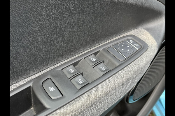 Renault ZOE R135 Intens 52 kWh VAN: €16.900- VOOR: €13.877,- UW EINDEJAARSVOORDEEL: €3.023 |SOH 94% KOOPACCU | 3-FASE LADER + SNELLAADFUNCTIE | STOEL + STUURWIELVERWARMING | CAMERA | NAVI |Rijklaar geleverd met 12 maanden BOVAG-garantie