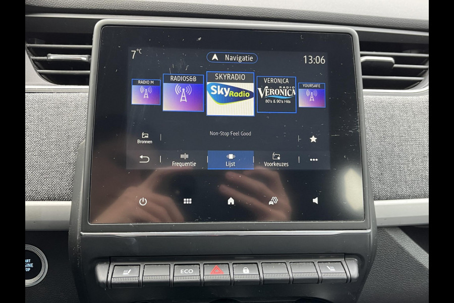 Renault ZOE R135 Intens 52 kWh VAN: €16.900- VOOR: €13.877,- UW EINDEJAARSVOORDEEL: €3.023 |SOH 94% KOOPACCU | 3-FASE LADER + SNELLAADFUNCTIE | STOEL + STUURWIELVERWARMING | CAMERA | NAVI |Rijklaar geleverd met 12 maanden BOVAG-garantie