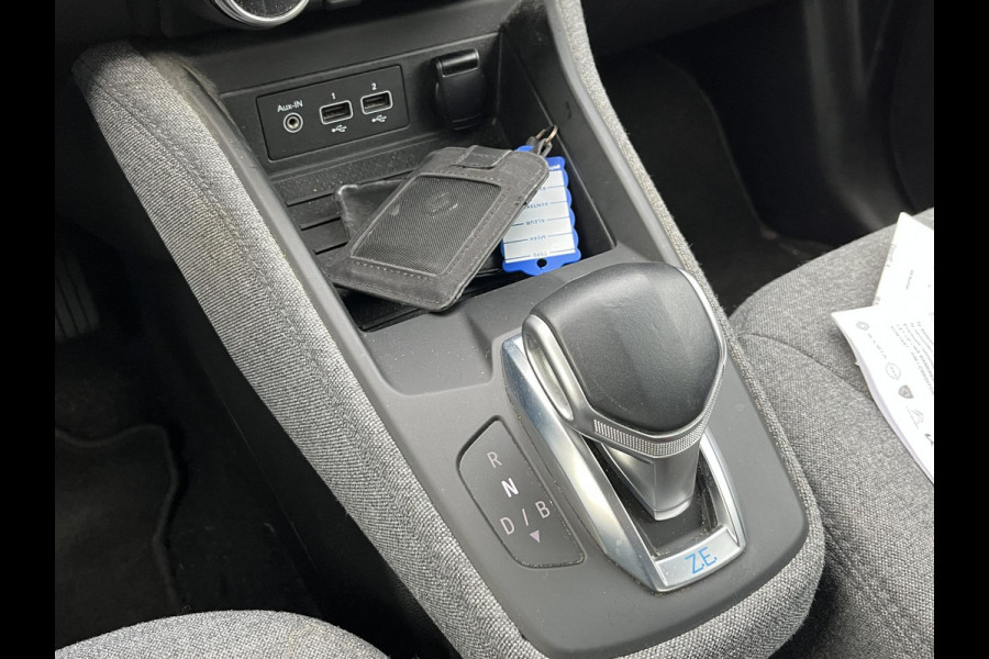 Renault ZOE R135 Intens 52 kWh VAN: €16.900- VOOR: €13.877,- UW EINDEJAARSVOORDEEL: €3.023 |SOH 94% KOOPACCU | 3-FASE LADER + SNELLAADFUNCTIE | STOEL + STUURWIELVERWARMING | CAMERA | NAVI |Rijklaar geleverd met 12 maanden BOVAG-garantie