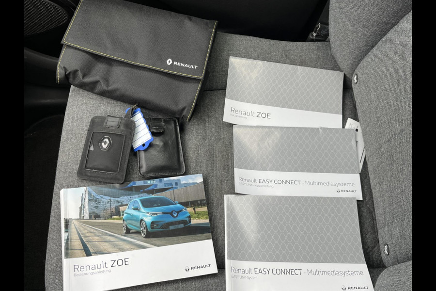 Renault ZOE R135 Intens 52 kWh VAN: €16.900- VOOR: €13.877,- UW EINDEJAARSVOORDEEL: €3.023 |SOH 94% KOOPACCU | 3-FASE LADER + SNELLAADFUNCTIE | STOEL + STUURWIELVERWARMING | CAMERA | NAVI |Rijklaar geleverd met 12 maanden BOVAG-garantie