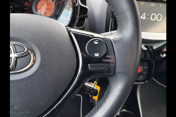 Toyota Aygo 1.0 VVT-i X-Joy | Eerste eigenaar, Lichtmetalen velgen, Climate control, Privacy glass, Apple CarPlay/Android auto, Nieuw geleve