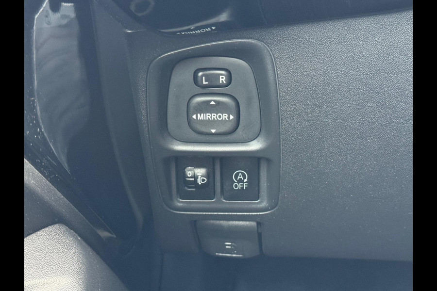 Toyota Aygo 1.0 VVT-i X-Joy | Eerste eigenaar, Lichtmetalen velgen, Climate control, Privacy glass, Apple CarPlay/Android auto, Nieuw geleve