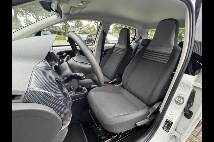 Volkswagen up! 1.0 Climate control/Camera/Cruise control/PDC 02-03-2027 APK