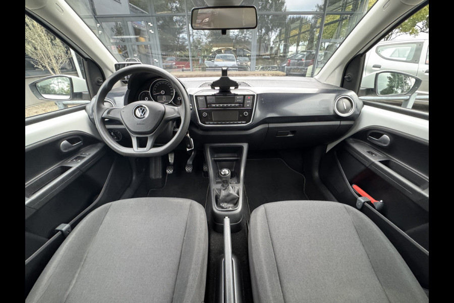 Volkswagen up! 1.0 Climate control/Camera/Cruise control/PDC 02-03-2027 APK